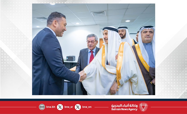 الشيخ خالد بن عبد الله يزور أخبار الخليج احتفاء بمرور 50 عاما على تأسيسها وبذكرى يوبيلها الذهبي .. ويؤكد: الصحافة البحرينية رافد للمسيرة التنموية الشاملة وتحظى برعاية وفرت لها مناخا مهنيا للمساهمة في جهود التطوير